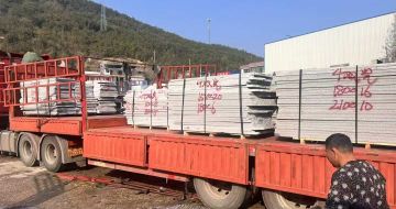 宜宾 芝麻灰花岗岩光面毛板出货日常