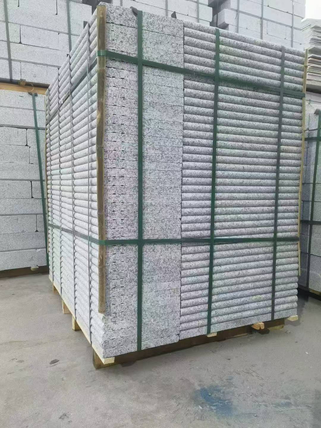 宜宾 芙蓉白3公分厚磨圆边、拉槽，楼梯踏步